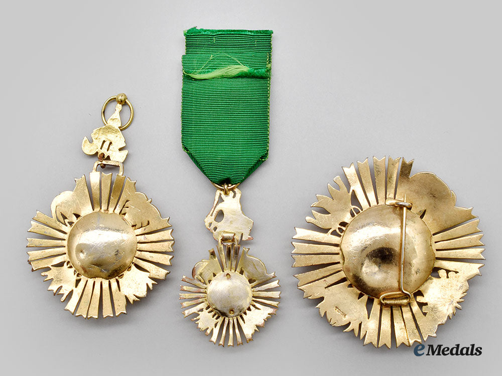 cambodia,_kingdom(_post1993)._a_royal_order_of_sowathara,_i_class_grand_cross&_iv_class_officer,_modern_issue_l22_mnc4571_326_1