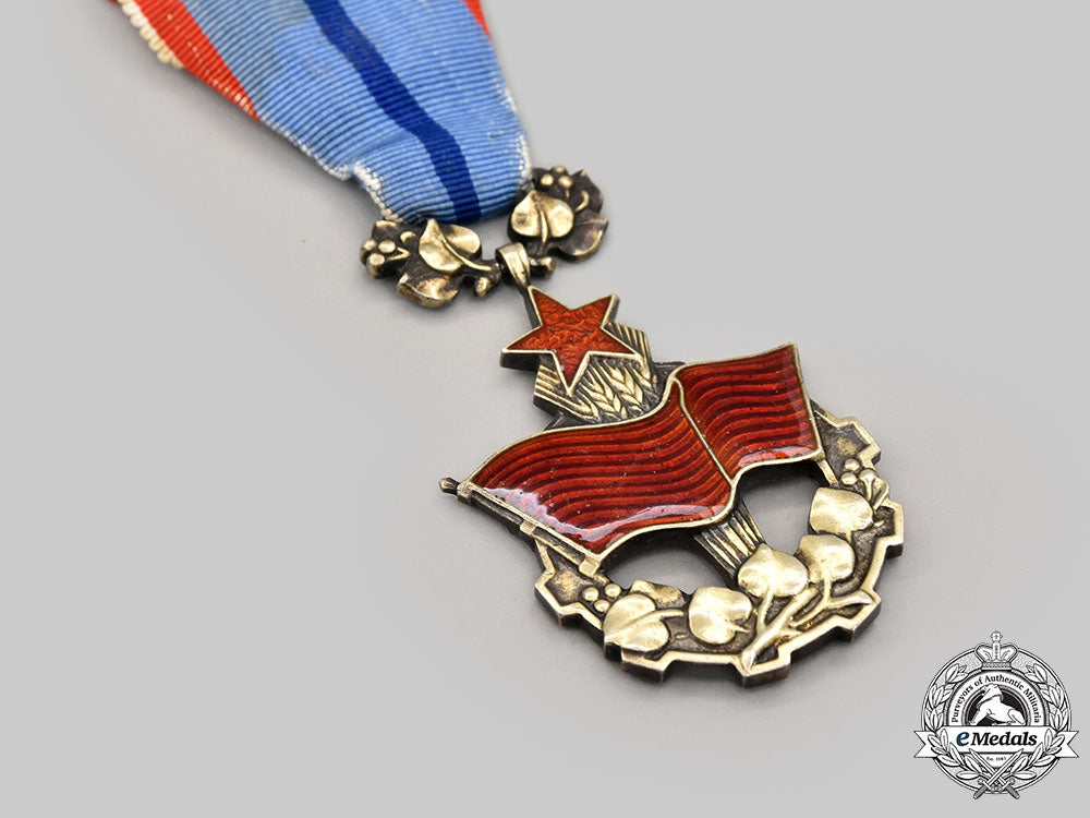 czechoslovakia,_socialist_republic._an_order_of_the_red_banner_of_labour,_c.1955_l22_mnc4577_707