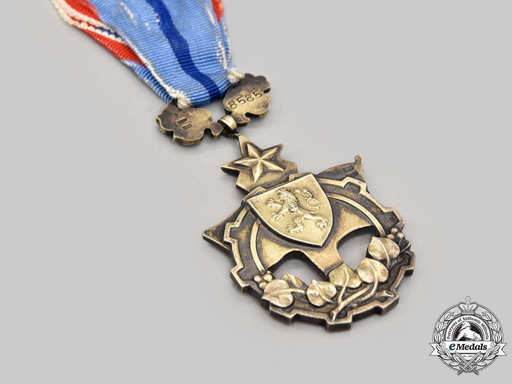 czechoslovakia,_socialist_republic._an_order_of_the_red_banner_of_labour,_c.1955_l22_mnc4579_708