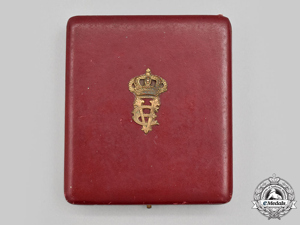 italy,_kingdom._an_order_of_the_crown_of_italy,_iv_class_officer_set,_cased_l22_mnc4620_194