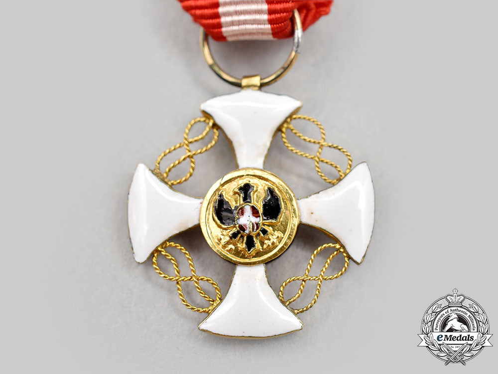 italy,_kingdom._an_order_of_the_crown_of_italy,_iv_class_officer_set,_cased_l22_mnc4629_193