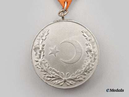 turkey,_republic._a1_st_army_thrace_maneuvers_medal1937,_issued_to_hungarian_military_officer,_lieutenant_colonel_oscar_baitz_of_beodra_l22_mnc4651_367_1