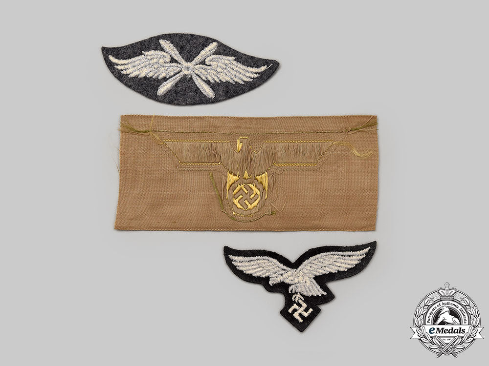 germany,_wehrmacht._a_mixed_lot_of_uniform_insignia_l22_mnc4677_737