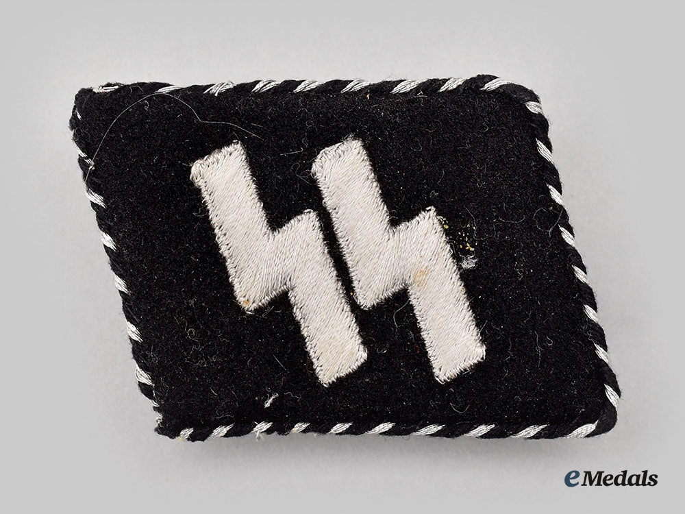 germany,_ss._an_early_lssah_runic_collar_tab_l22_mnc4688_500