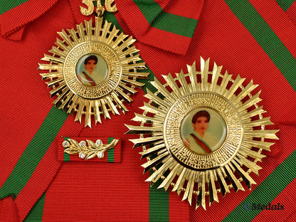 cambodia,_kingdom(_post1993)._royal_order_of_her_majesty_queen_preah_kossomak,_i_class_grand_cross_set(_moha_serivodho_or_mohasereivadh),_modern_issue_l22_mnc4704_409_1_1_1