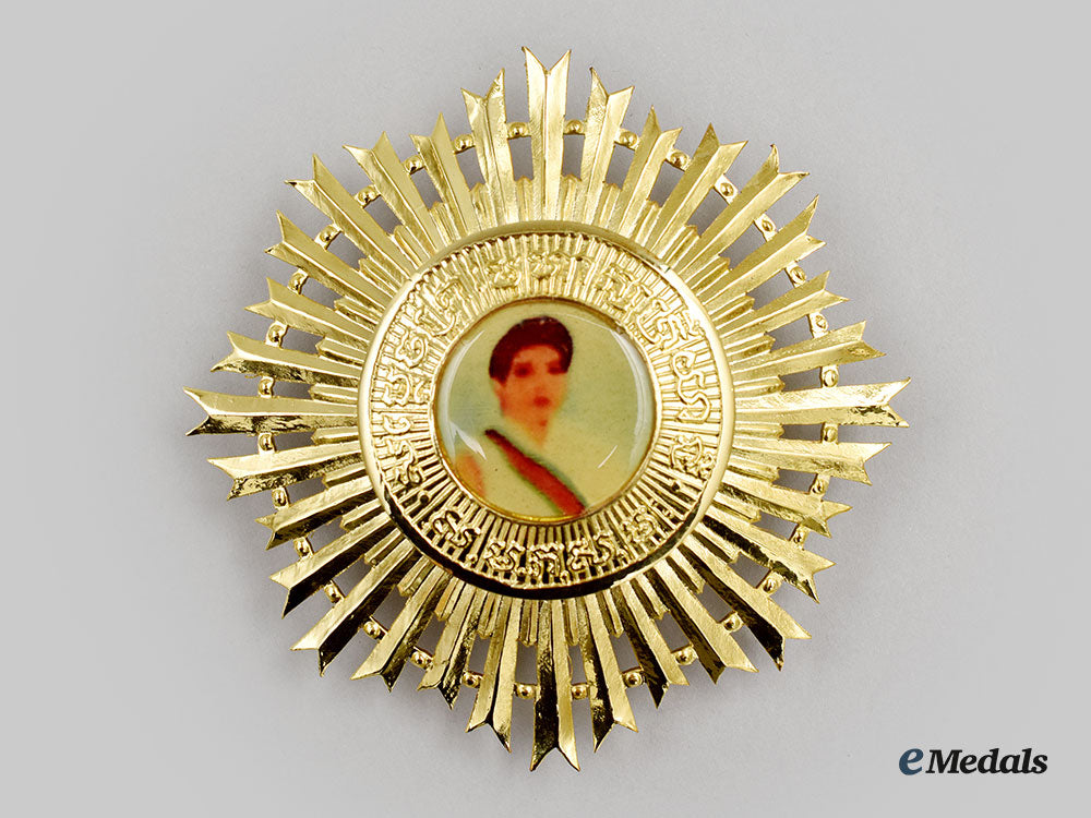 cambodia,_kingdom(_post1993)._royal_order_of_her_majesty_queen_preah_kossomak,_i_class_grand_cross_set(_moha_serivodho_or_mohasereivadh),_modern_issue_l22_mnc4709_413_1_1_1