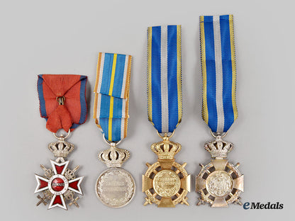 romania,_kingdom._an_order_of_the_romanian_crown_and_lot_of_faithful_service_medals_l22_mnc4724_535