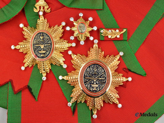 cambodia,_kingdom(_post1993)._royal_order_of_cambodia,_i_class_grand_cross_set,_modern_issue_l22_mnc4725_419_1_1_1