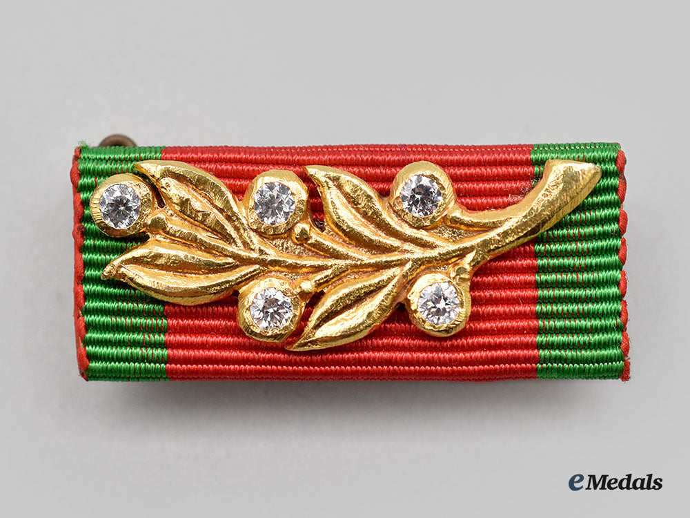 cambodia,_kingdom(_post1993)._royal_order_of_cambodia,_i_class_grand_cross_set,_modern_issue_l22_mnc4744_430_1_1_1