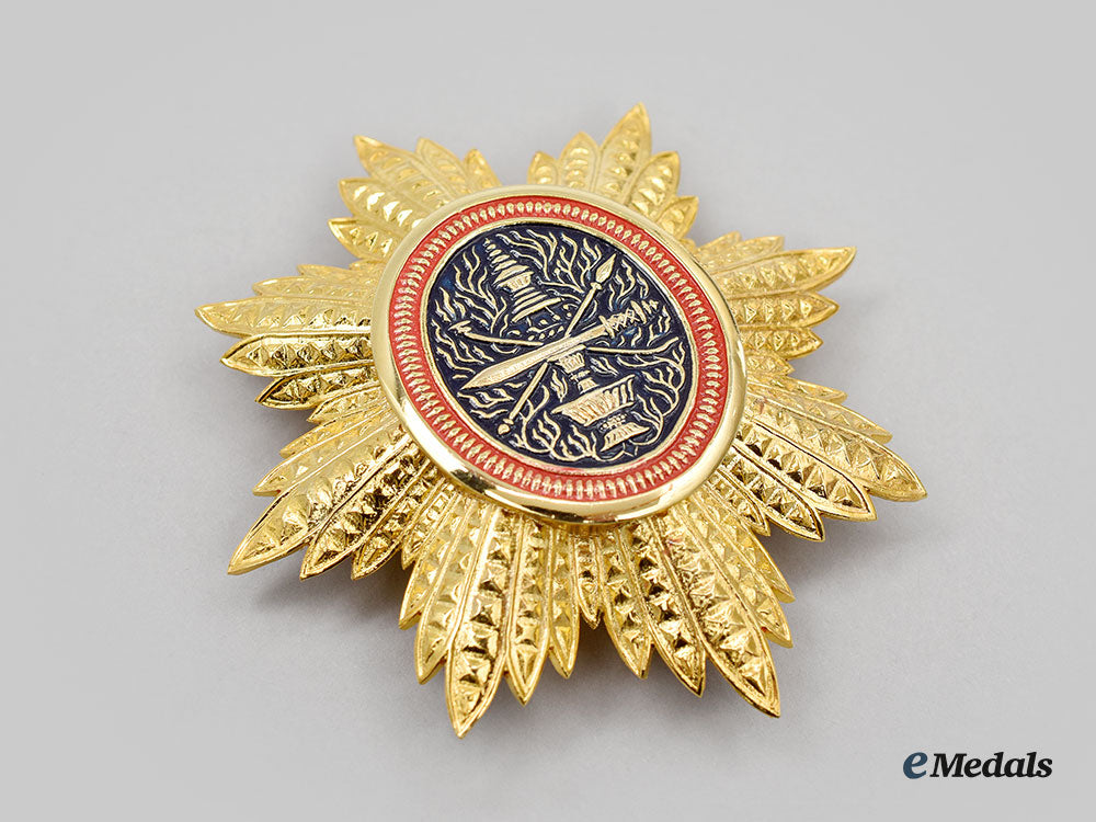 cambodia,_kingdom(_post1993)._a_royal_order_of_cambodia,_ii_class_grand_officer_set,_modern_issue_l22_mnc4749_437_1_2_1