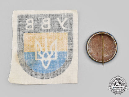 ukraine,_a_pair_of_wartime_axis_collaborator_insignia_l22_mnc4778_334_1
