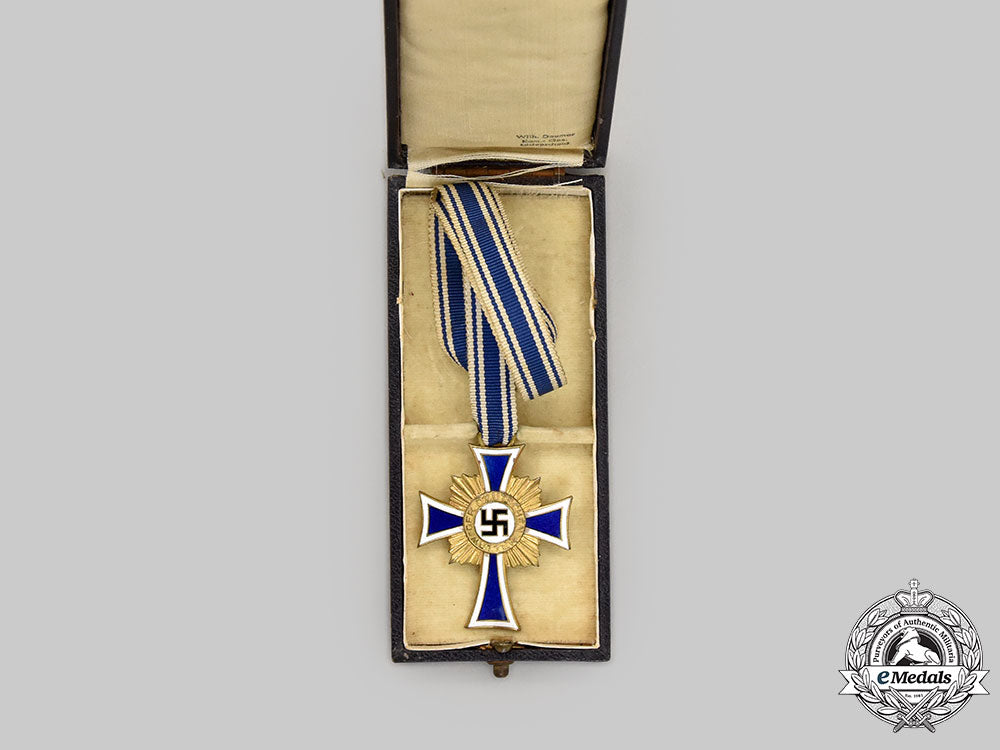 germany,_third_reich._an_honour_cross_of_the_german_mother,_gold_grade_with_case,_by_wilhelm_deumer_l22_mnc4836_790_1_1