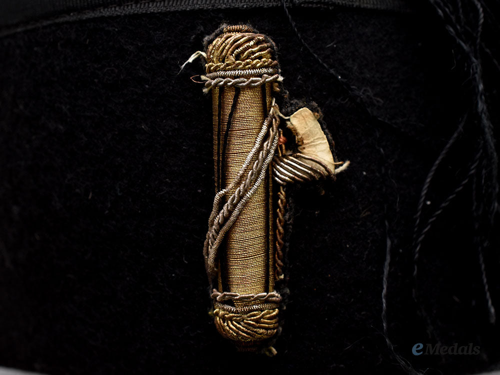 italy,_fascist_state._a_british_made_italian_blackshirt_fez,_c.1940_l22_mnc4880_492_1