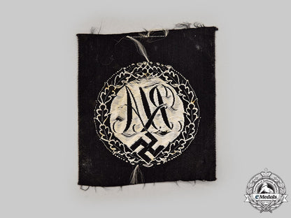 germany,_hj._a_mixed_lot_of_insignia_and_award_documents_l22_mnc4883_809