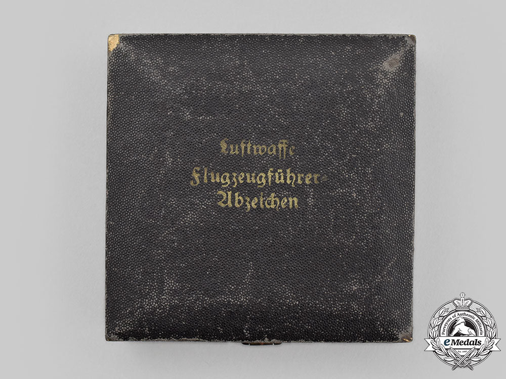 germany,_luftwaffe._a_rare_presentation_case_for_a_pilot_badge,_type_h,_by_gebrüder_wegerhoff_l22_mnc4893_402