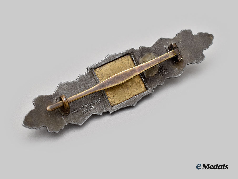 germany,_wehrmacht._a_close_combat_clasp,_bronze_grade,_by_friedrich_linden_l22_mnc4893_605