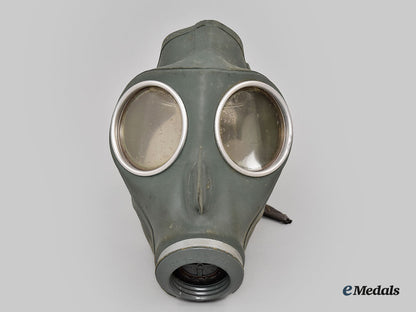 germany,_rlb._a_vm40_civil_defense_gas_mask_l22_mnc4899_585
