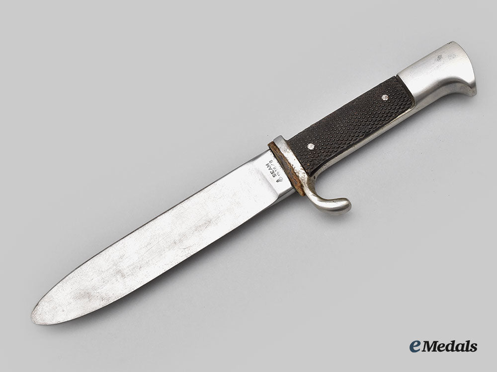 spain,_spanish_state._a_falange_youth_knife,_by_seam_l22_mnc5085_532_1