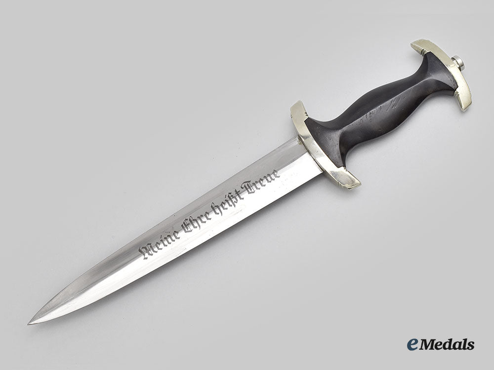 germany,_ss._a_model1936_chained_service_dagger,_owner-_attributed_example_l22_mnc5098_540_1