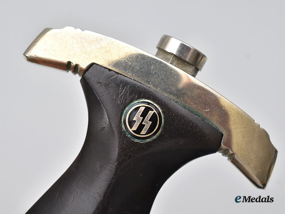 germany,_ss._a_model1936_chained_service_dagger,_owner-_attributed_example_l22_mnc5106_544_1