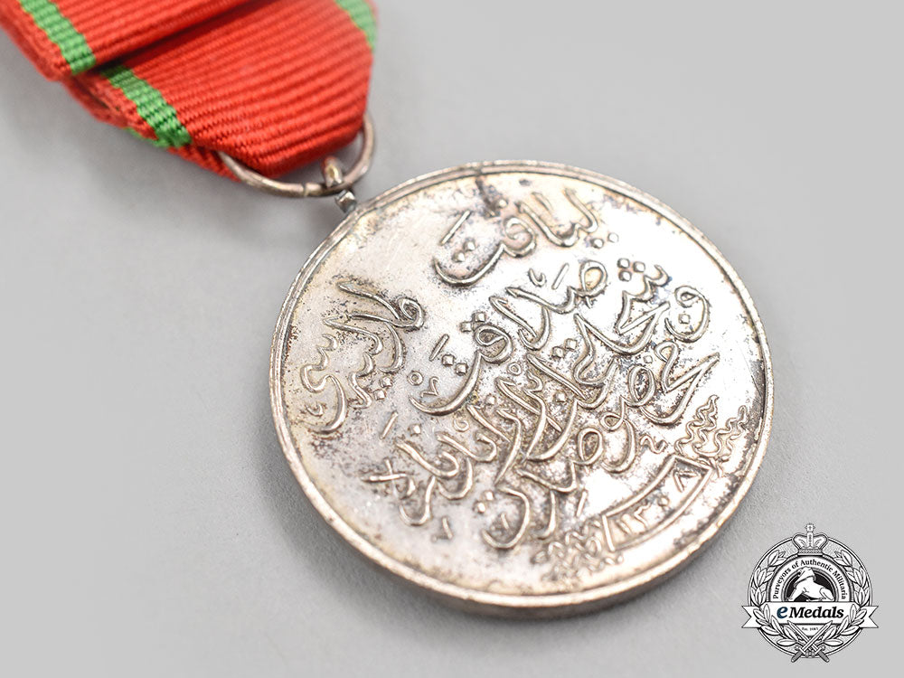 turkey,_ottoman_empire._a_liyakat_medal,_c.1900_l22_mnc5138_758