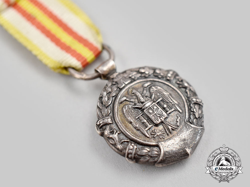 spain,_facist_state._a_miniature_military_medal,_c.1938_l22_mnc5197_786_1_1