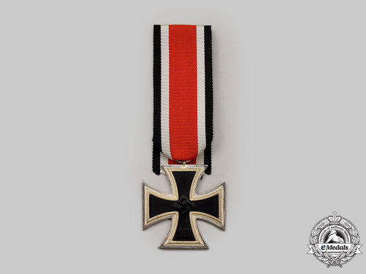 germany,_wehrmacht._a_mint1939_iron_cross_ii_class,_by_hermann_aurich_l22_mnc5201_925