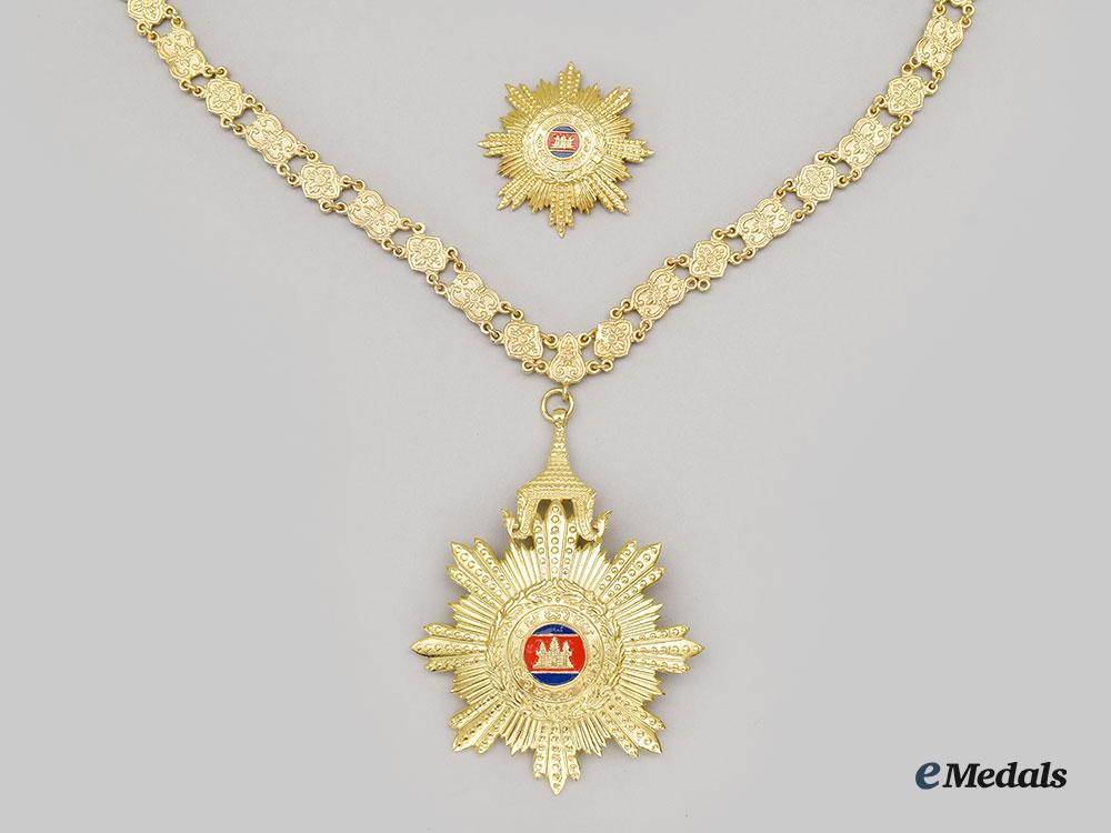 cambodia,_kingdom(_post1993)._medal_of_national_merit,_collar_chain_with_pendant,_modern_issue_l22_mnc5213_694