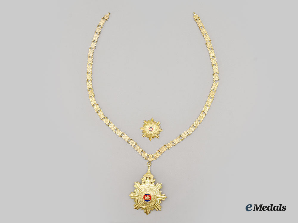 cambodia,_kingdom(_post1993)._medal_of_national_merit,_collar_chain_with_pendant,_modern_issue_l22_mnc5214_695