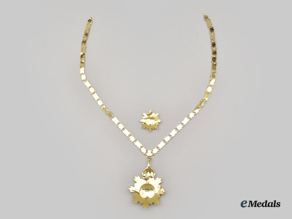 cambodia,_kingdom(_post1993)._medal_of_national_merit,_collar_chain_with_pendant,_modern_issue_l22_mnc5217_696