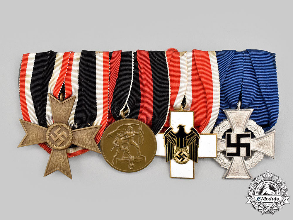 germany,_third_reich._a_medal_bar_for_civil_and_wartime_service,_with_case_l22_mnc5237_478