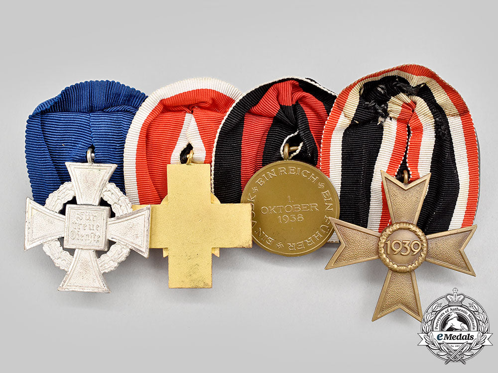 germany,_third_reich._a_medal_bar_for_civil_and_wartime_service,_with_case_l22_mnc5241_480