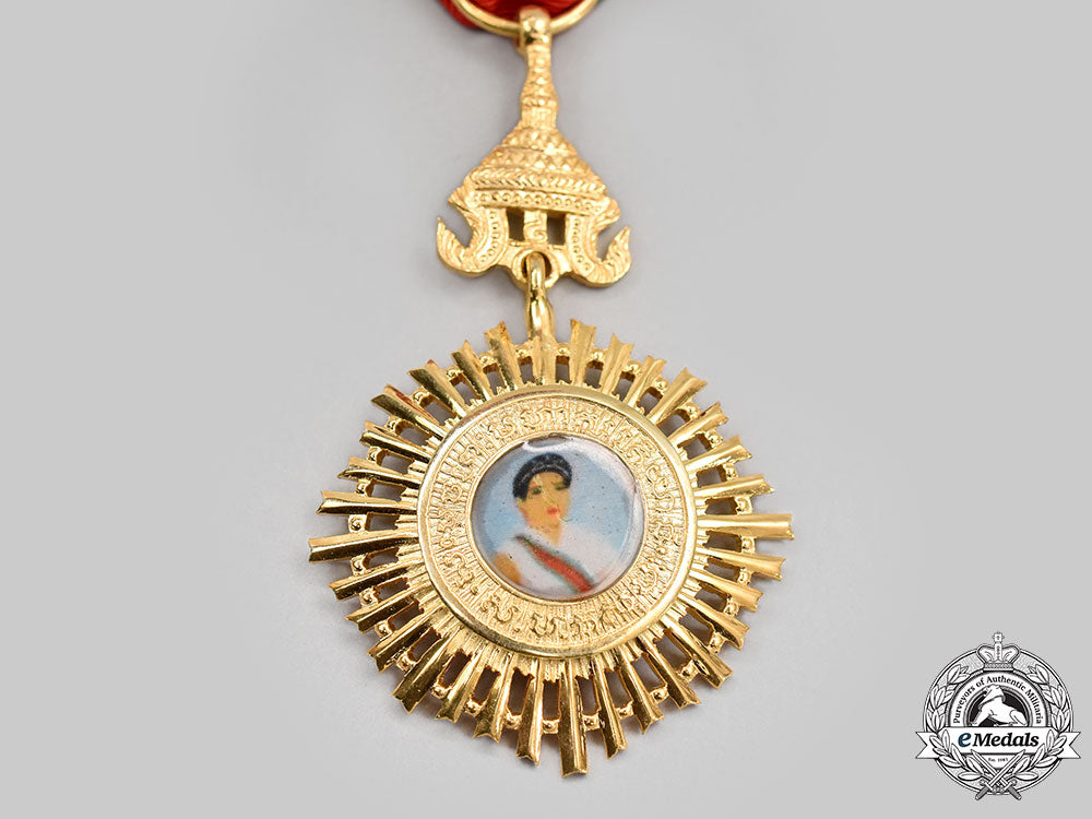 cambodia,_modern_kingdom._a_royal_order_of_h.m._the_queen_preah_kossomak_nearireath,_officer,_c.2001_l22_mnc5292_545_1