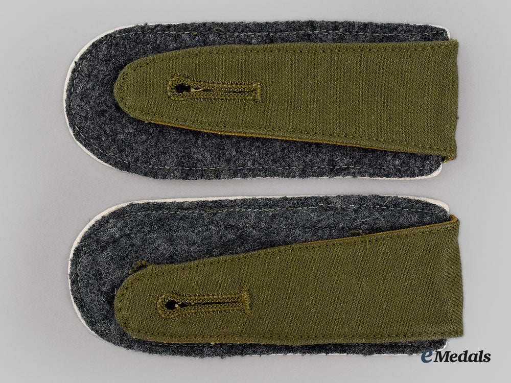 germany,_heer._a_set_of_infantry_unteroffizier_tropical_shoulder_straps_l22_mnc5295_787