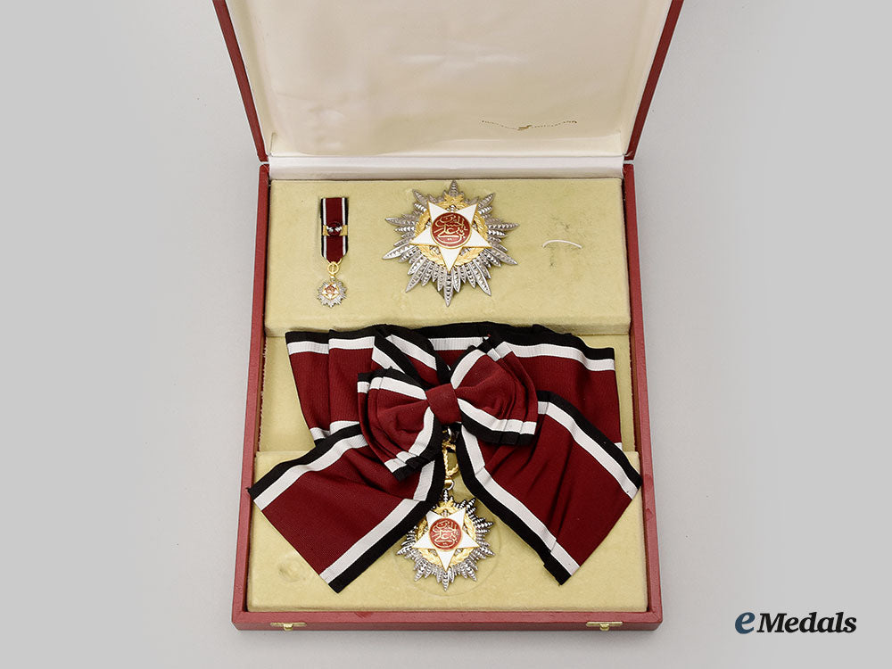 jordan,_hashemite_kingdom._an_order_of_independence,_i_class_grand_cordon_l22_mnc5316_655_1