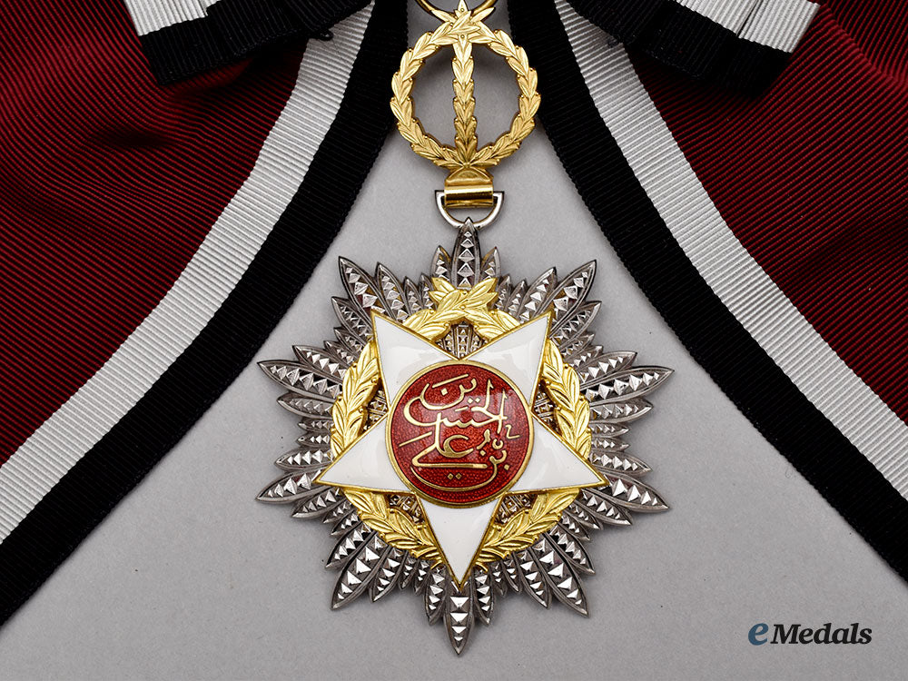 jordan,_hashemite_kingdom._an_order_of_independence,_i_class_grand_cordon_l22_mnc5322_658_1