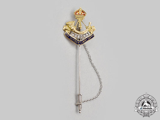 united_kingdom._a_durham_light_infantry_pin_in_gold_with_diamonds_l22_mnc5345_514