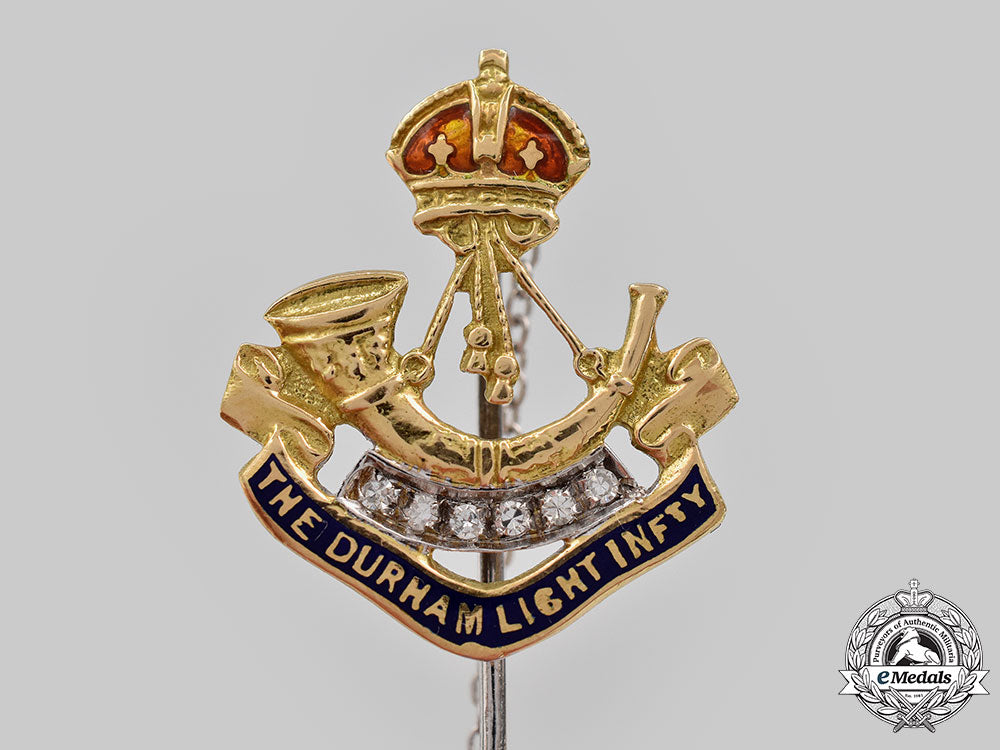 united_kingdom._a_durham_light_infantry_pin_in_gold_with_diamonds_l22_mnc5353_518