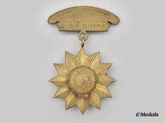 China, Republic; United States. A Cbi U.s. Chinese Combat & Training Command Expert Gunner Badge