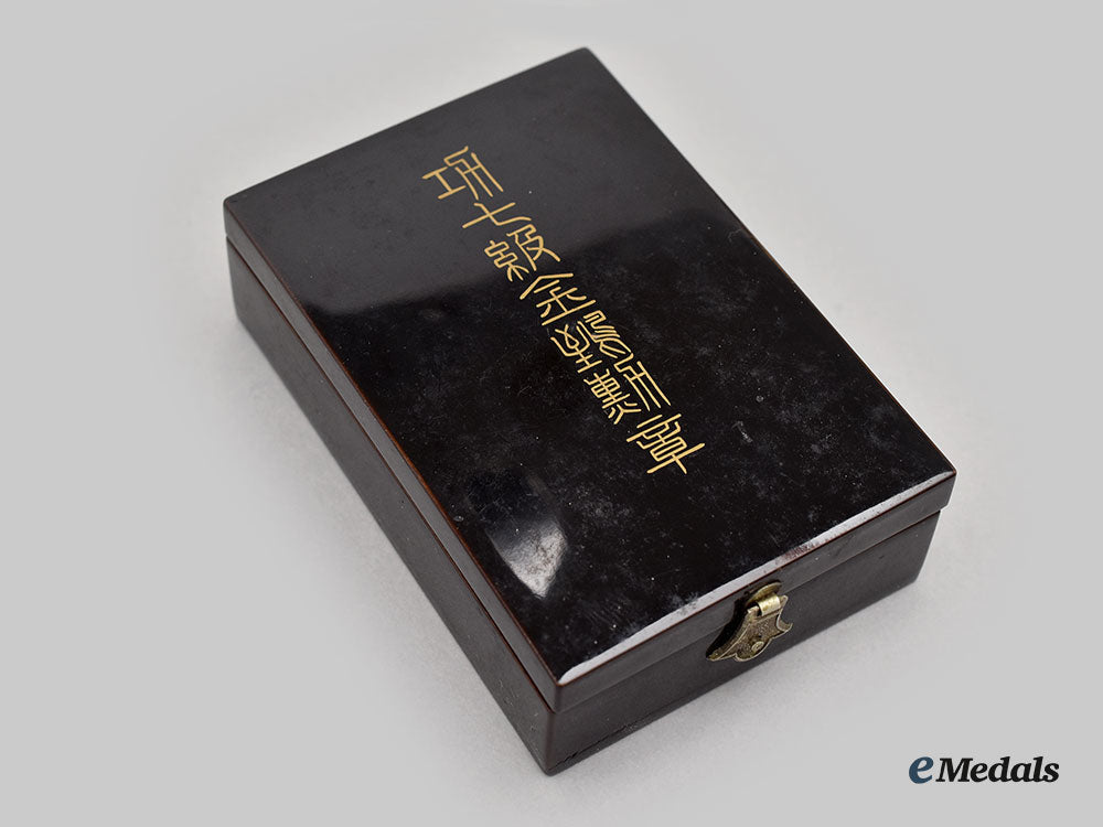 japan,_empire._an_order_of_the_golden_kite,_vii_class,_cased_l22_mnc5426_712_1