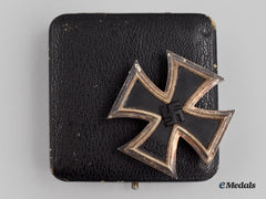 Germany, Wehrmacht. A 1939 Iron Cross I Class, With Case, By Gebrüder Godet