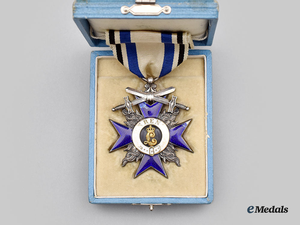 bavaria,_kingdom._an_order_of_military_merit,_iv_class_cross_with_swords_l22_mnc5462_949