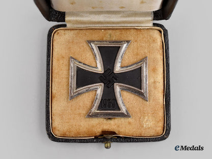 germany,_wehrmacht._a1939_iron_cross_i_class,_with_case,_by_wilhelm_deumer_l22_mnc5481_879