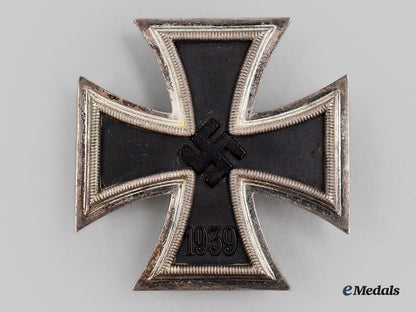 germany,_wehrmacht._a1939_iron_cross_i_class,_with_case,_by_wilhelm_deumer_l22_mnc5483_881