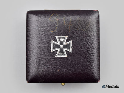 germany,_imperial._a1914_iron_cross_i_class,_with_case,_by_carl_dillenius_l22_mnc5518_978