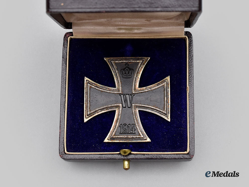 germany,_imperial._a1914_iron_cross_i_class,_with_case,_by_carl_dillenius_l22_mnc5519_979