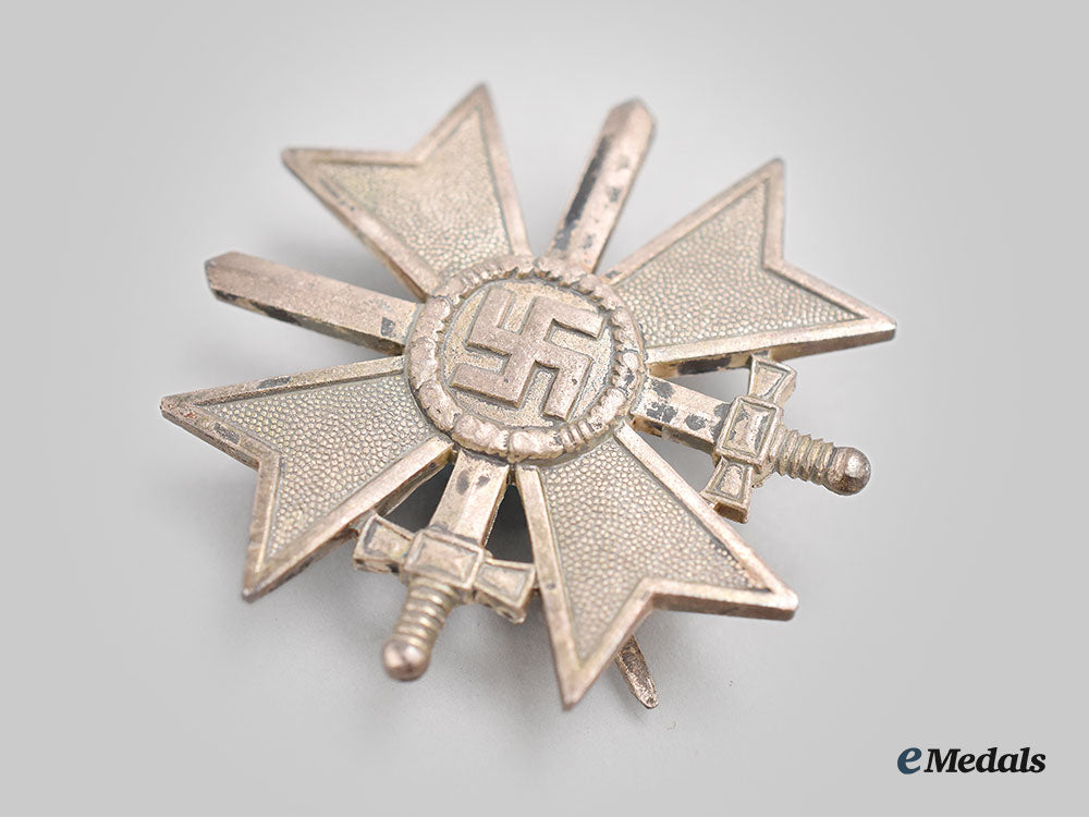 germany,_wehrmacht._a_war_merit_cross_i_class_with_swords_and_case,_by_wilhelm_deumer_l22_mnc5534_918