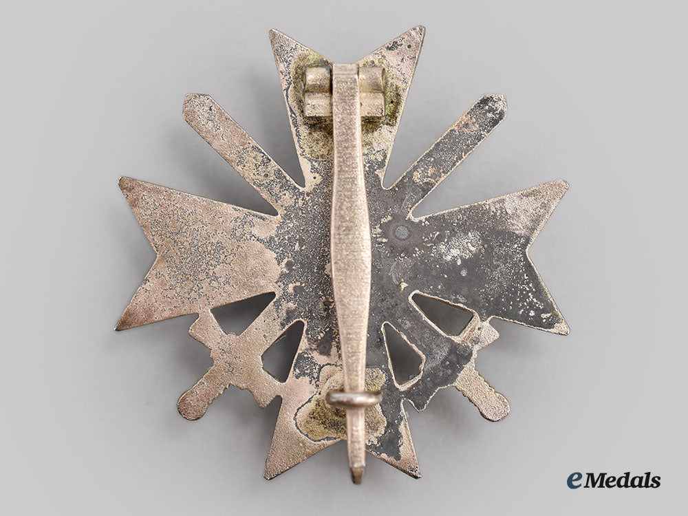 germany,_wehrmacht._a_war_merit_cross_i_class_with_swords_and_case,_by_wilhelm_deumer_l22_mnc5535_919
