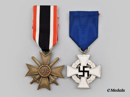 germany,_third_reich._a_mixed_lot_of_cases_and_decorations_l22_mnc5554_994