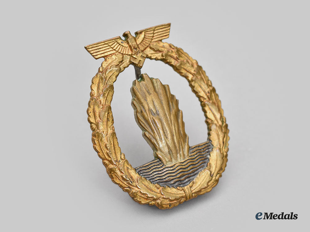 germany,_kriegsmarine._a_minesweeper_war_badge,_by_f.w._assmann&_söhne_l22_mnc5577_852